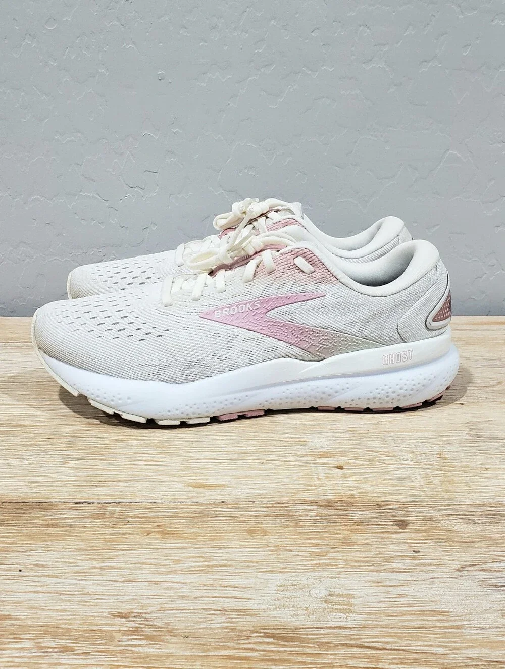 Brooks women ghost